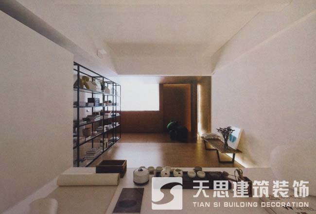 <a href=http://m.qinfc.cn/ target=_blank class=infotextkey>合肥辦公室裝修</a>側(cè)面書架